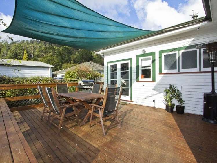 13 Hine Road Wainuiomata_15