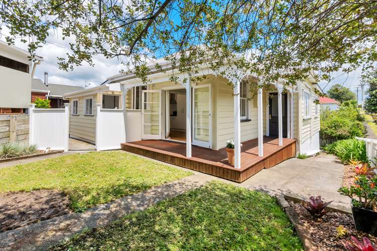 23 Karaka Street Helensville_0