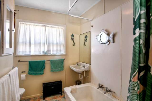 1/68 Seaforth Road Waihi Beach_4