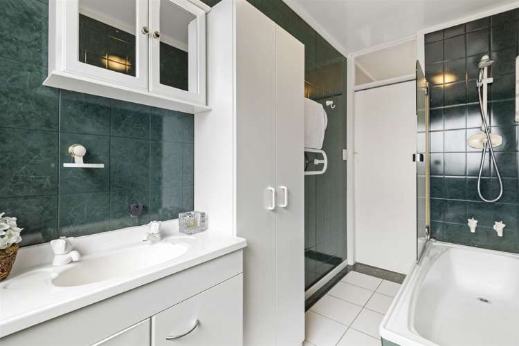 2/25 Inverness Road Browns Bay_11