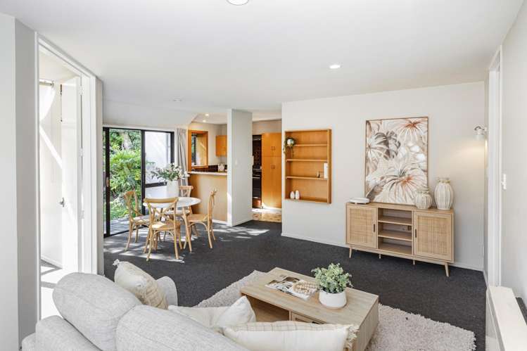 2/6 Ashfield Place_5