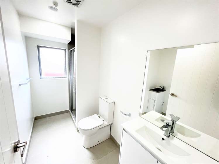 G02/3 Beaumonts Way Manurewa_6