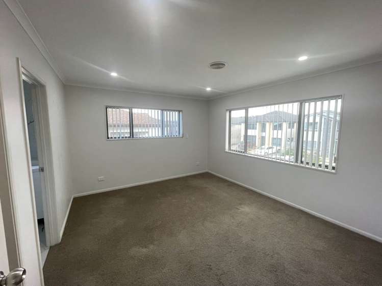 4 Eastfield Avenue Flat Bush_7