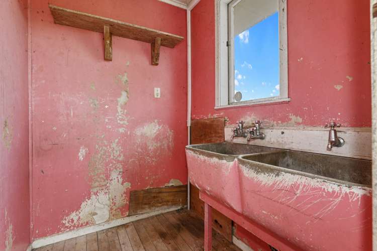 61 Ford Road Fordlands_14