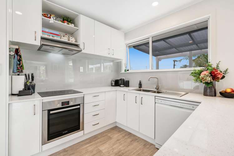 1 Poplar Road Stanmore Bay_7