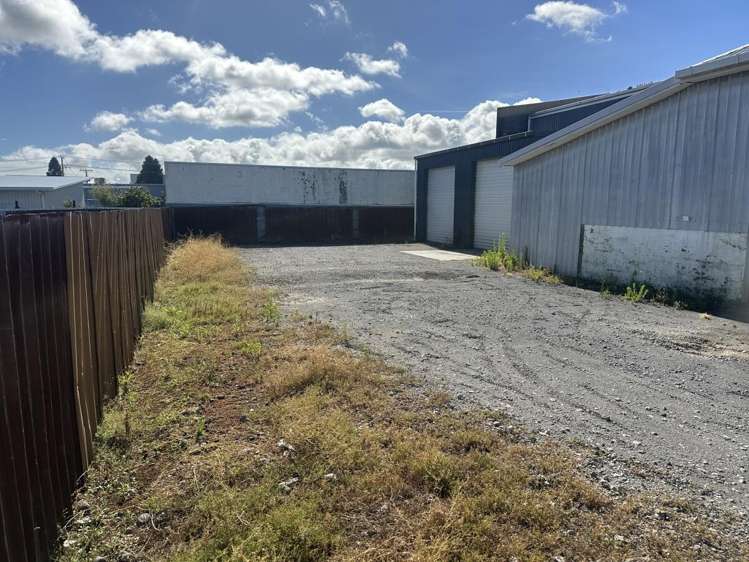 10-16 Constance Street Waiwhakaiho_18