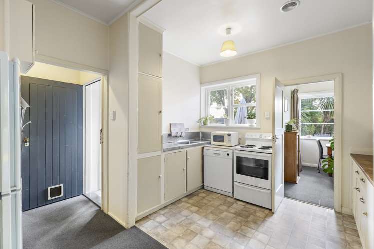 54 Savage Crescent West End_8