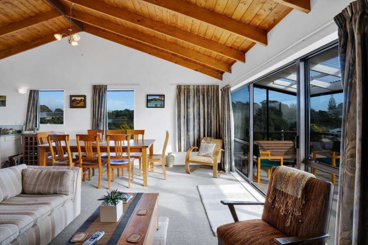 8b Squire Place Blagdon_10