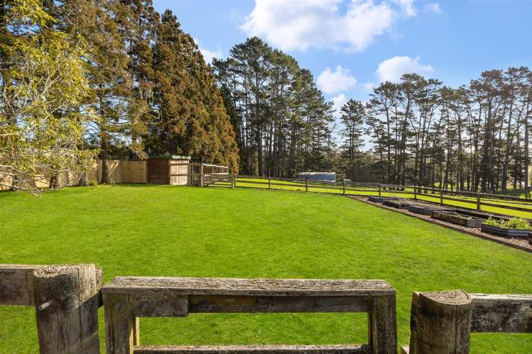 1115 State Highway 16 Waimauku_32