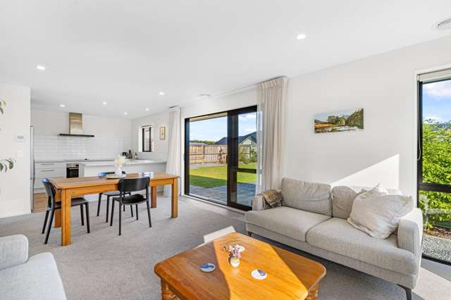 194 Faringdon Boulevard Rolleston_2