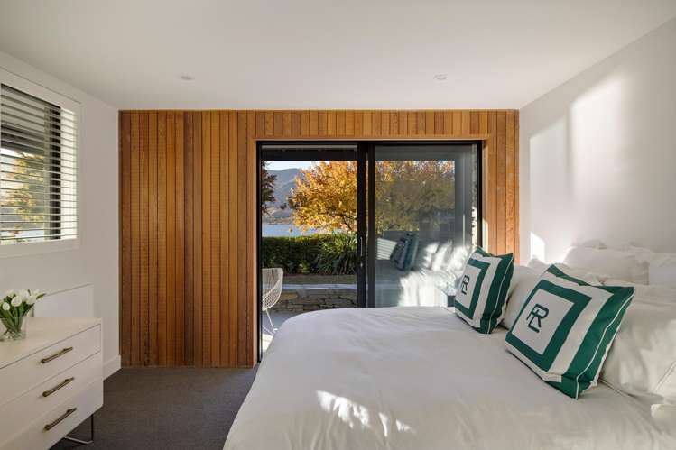 27 Arrowtown-Lake Hayes Road Lake Hayes_15