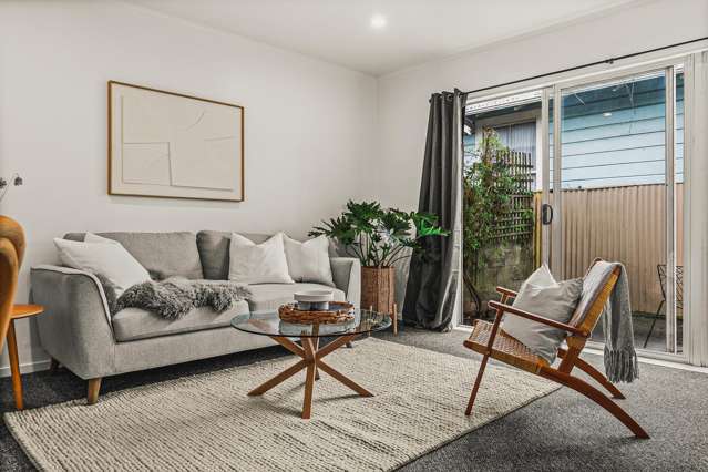 2/163 Nelson Crescent Napier South_1