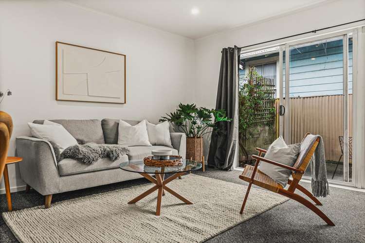 2/163 Nelson Crescent_1