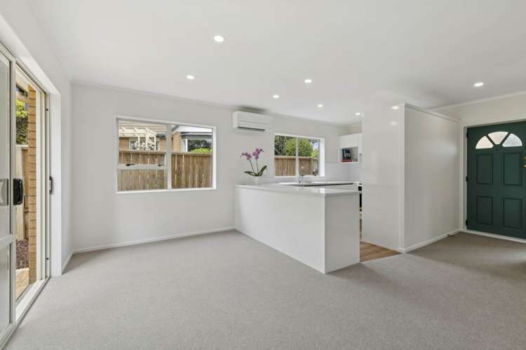 2/55 Moore Street Howick_11