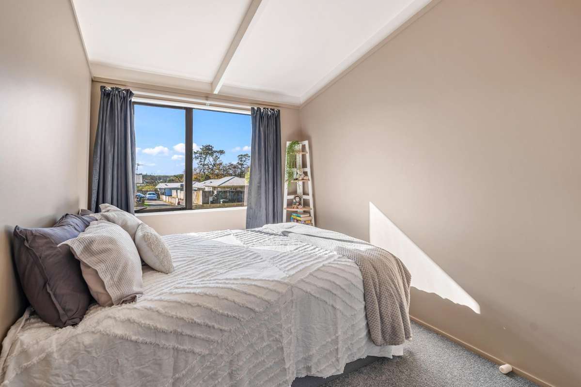 102a Tauroa Street_5