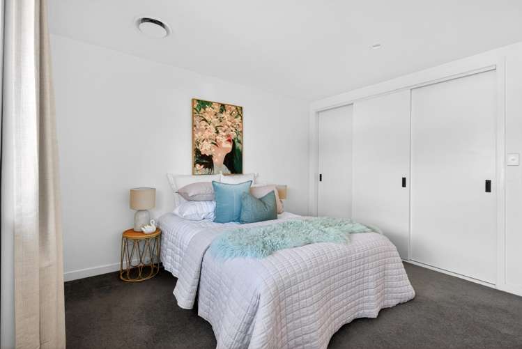 217 Dowse Drive Maungaraki_10