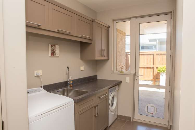 12 Karoro Place Karoro_14