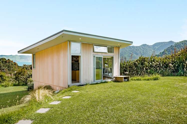 38 Upland Road Huia_10