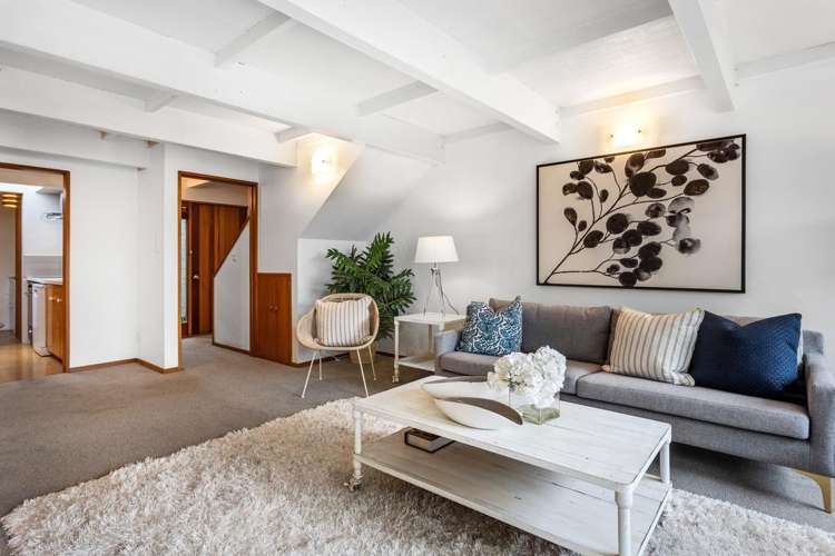 2/20 Bristol Street Merivale_3