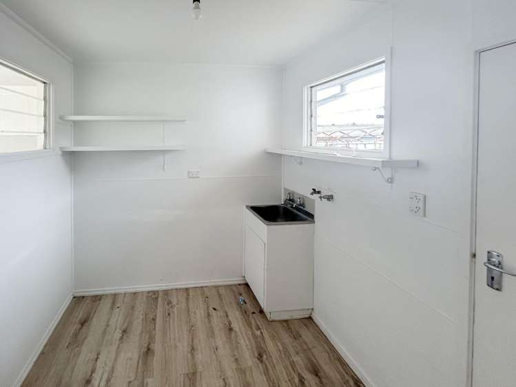 20A Leslie Avenue 11073_6