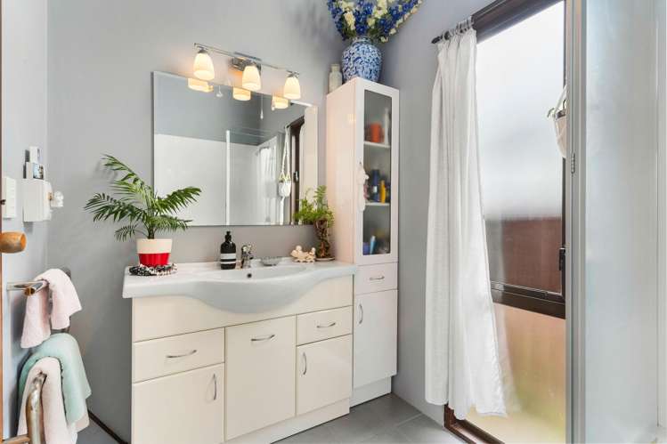 14 Bluewater Place Wattle Downs_11