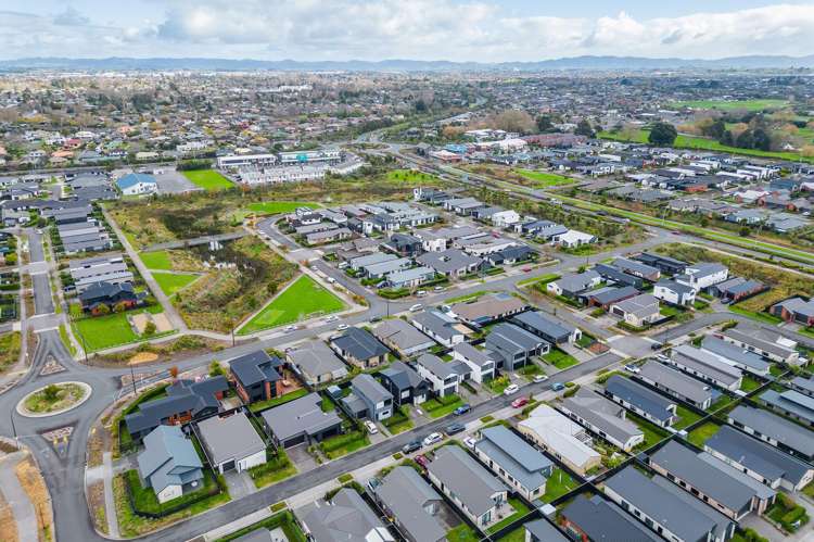 15 Trewern Avenue Chartwell_19
