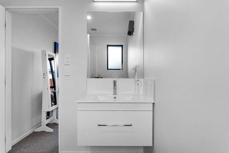 14 Tara Crescent Woodend_8