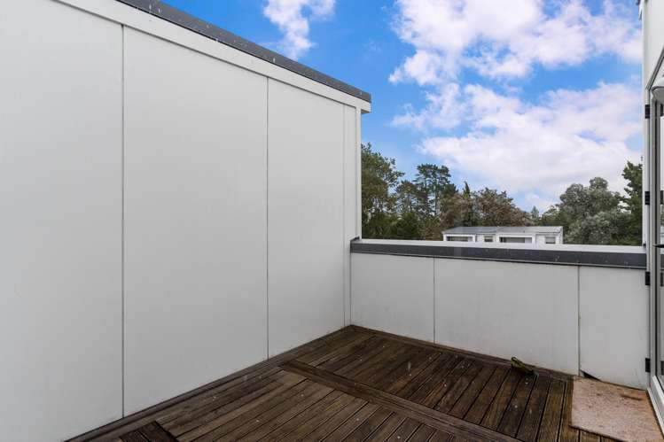 16/3 Wagener Place Mount Albert_11