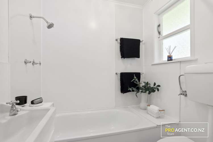 3a Western Road Laingholm_12