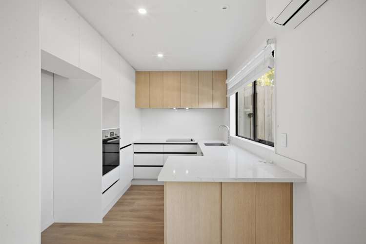 88D Sylvan Crescent Te Atatu South_10