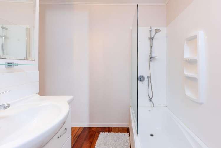 1 Waianga Place Omapere_18