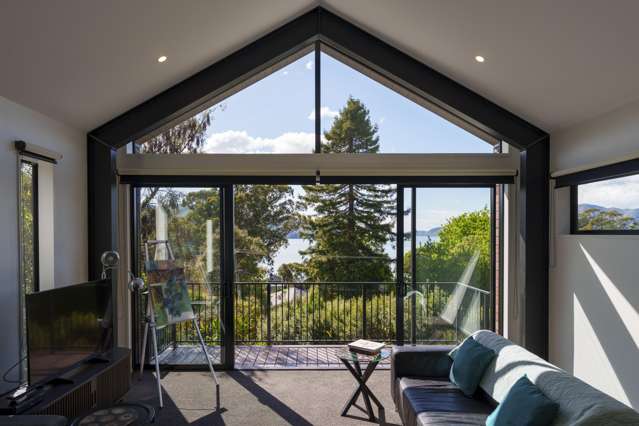 8 Merlincote Crescent Governors Bay_3