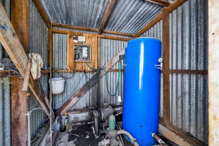 Upland Road Egmont Village_16