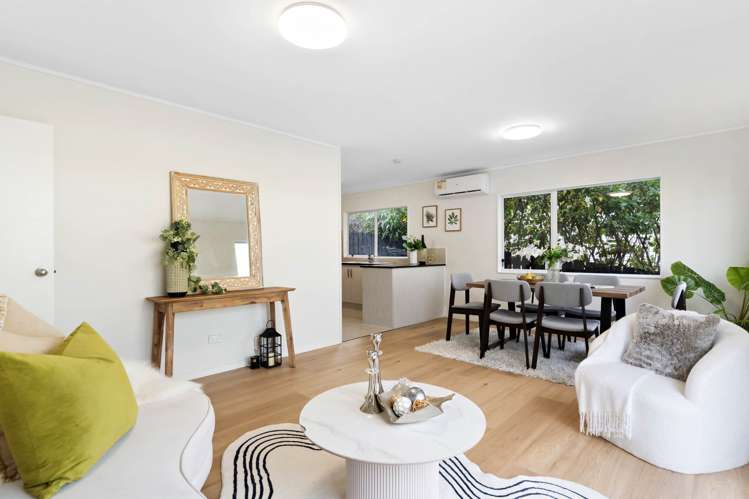 2/20 Hogans Road Glenfield_11