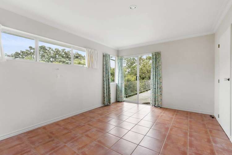 22 Giles Way Hauraki Surrounds_6