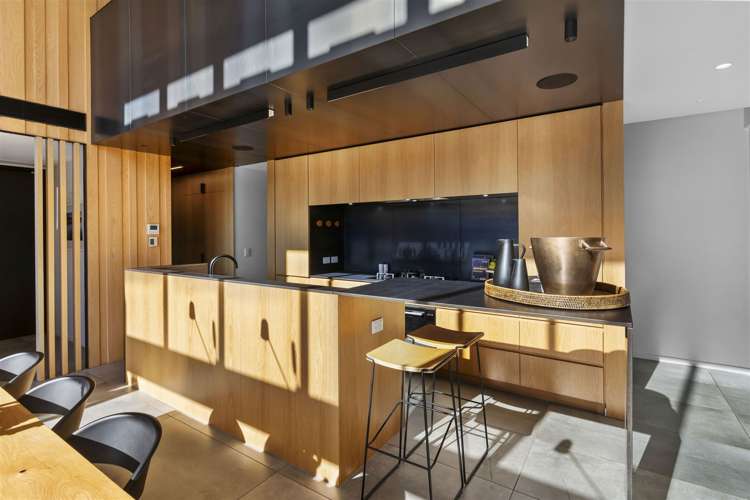 9 Walnut Avenue Strowan_9