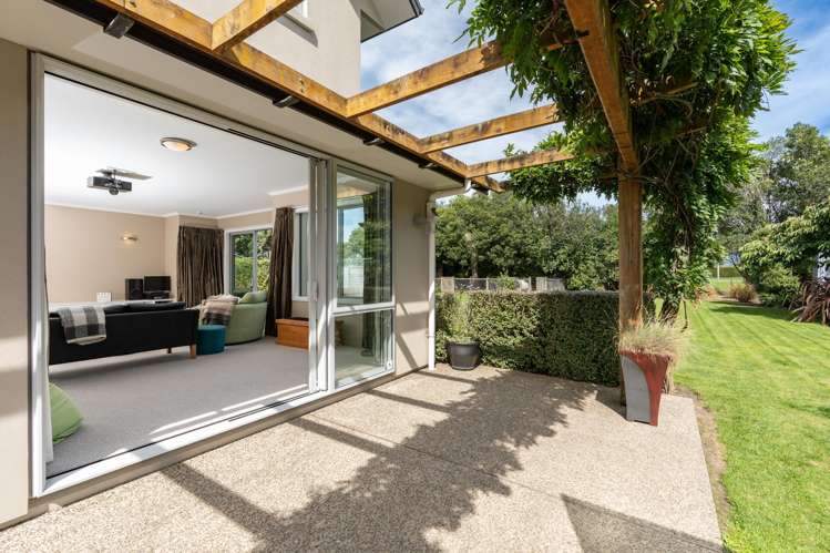 2 Railway Lane Outram_29