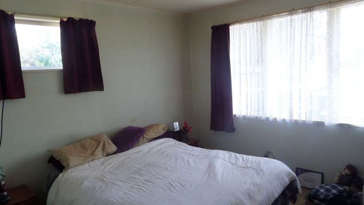 20 Hardie Grove Featherston_13