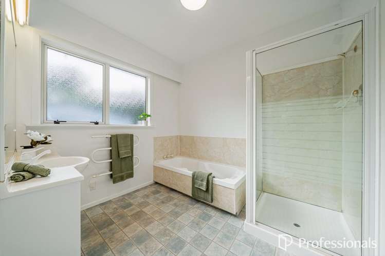 19 Holly Grove Maungaraki_17