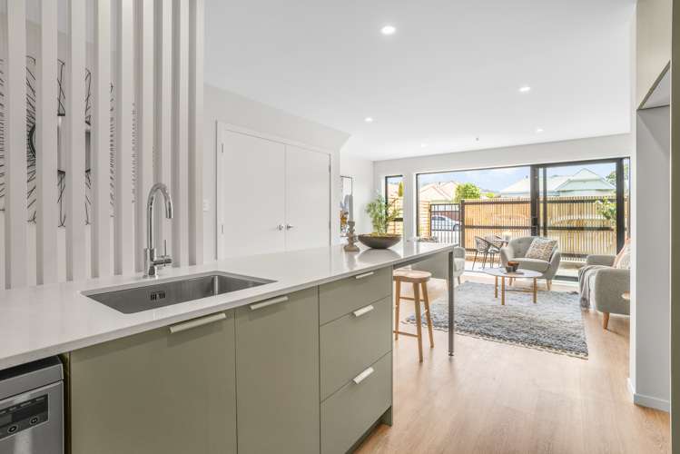 2/90 Knights Road Woburn_6