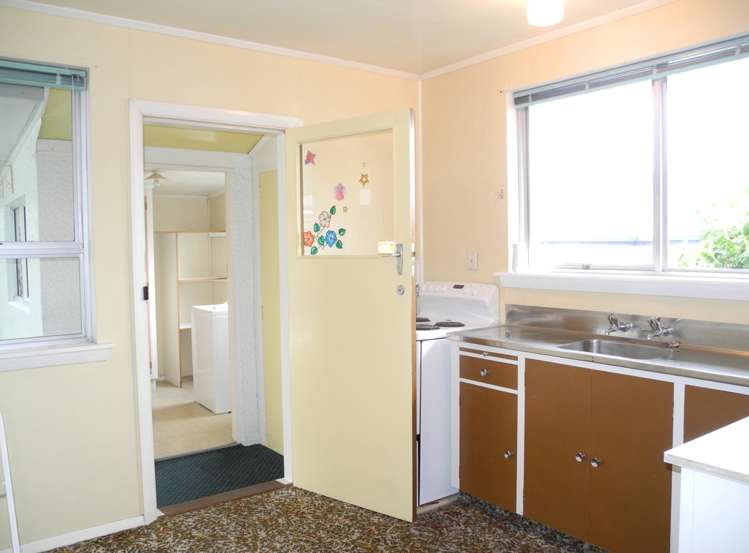 2/35 Dee Street Seaview_5