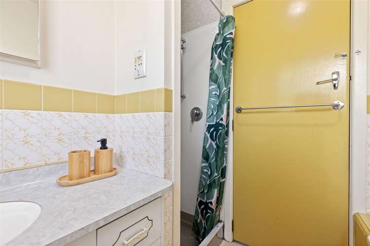 8 Davidson Crescent Hornby_17