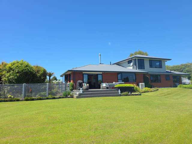 Luxury Lifestyle hosts Panoramic Views