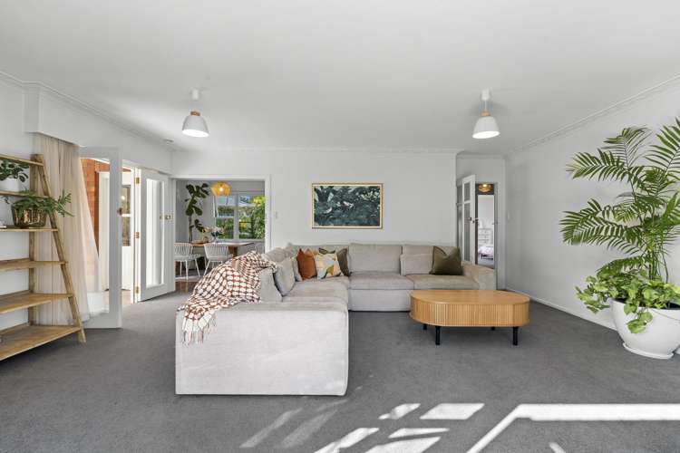 222 Tukapa Street Westown_11