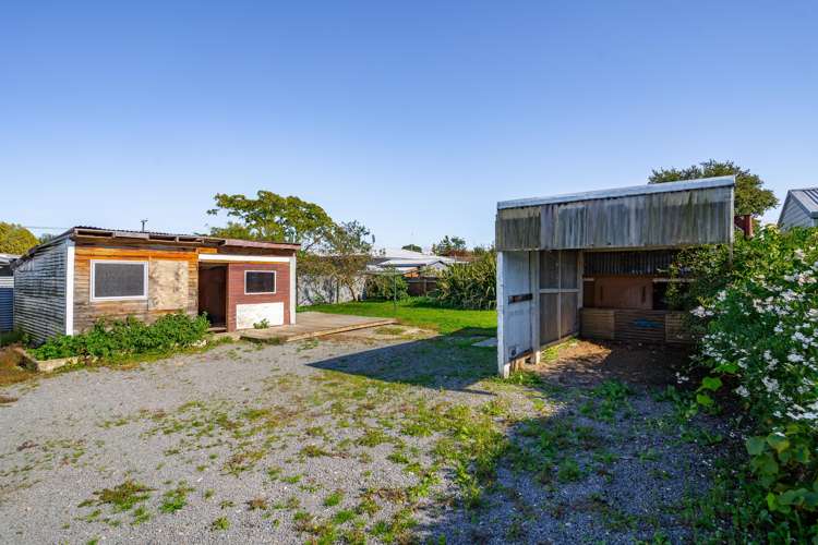 412 High Street South Carterton_17