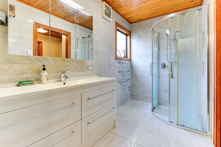 32 Silva Crescent Riverlea_17