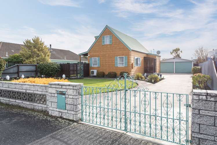 17 Momorangi Crescent Redwood_14