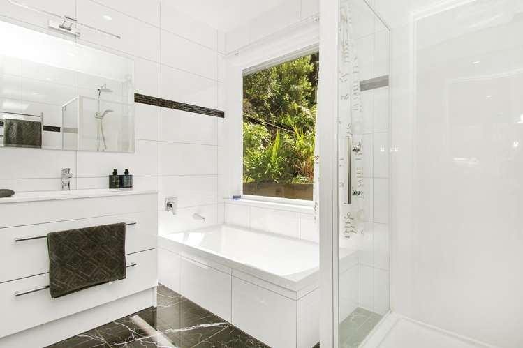 7 Dawn Grove Brown Owl_11