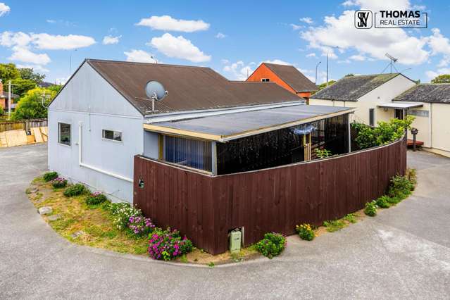 URGENT DEADLINE SALE-Stand Alone Gem in Papatoetoe