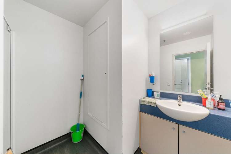 12/27 Hanson Street Mount Cook_5